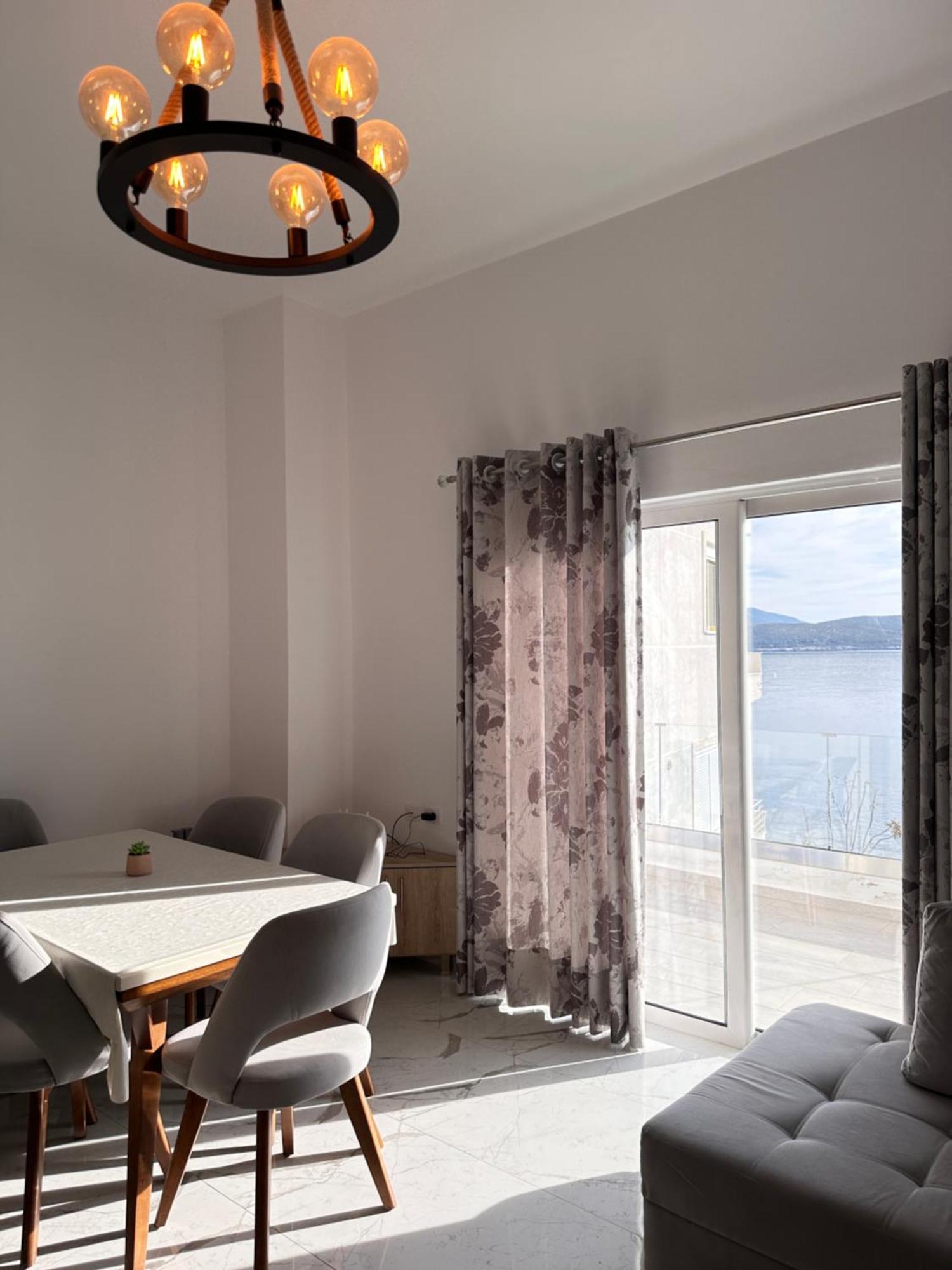The Hill Sea View Apartment Sarandë 外观 照片
