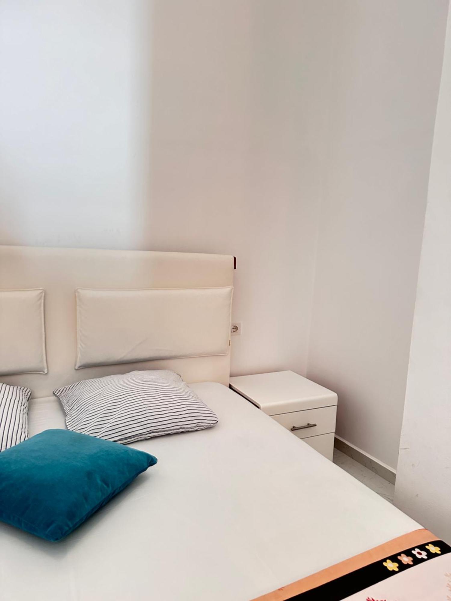 The Hill Sea View Apartment Sarandë 外观 照片