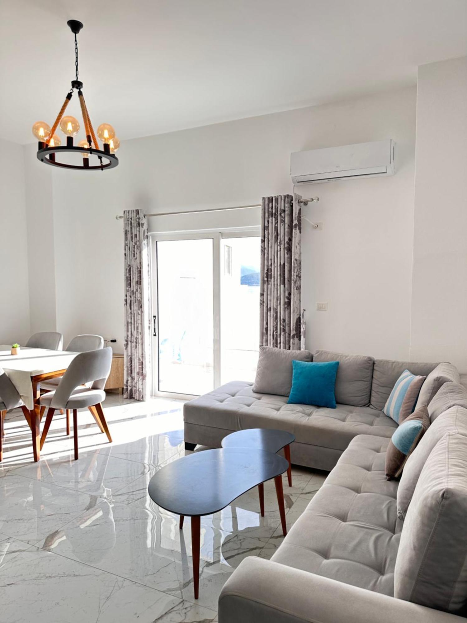 The Hill Sea View Apartment Sarandë 外观 照片