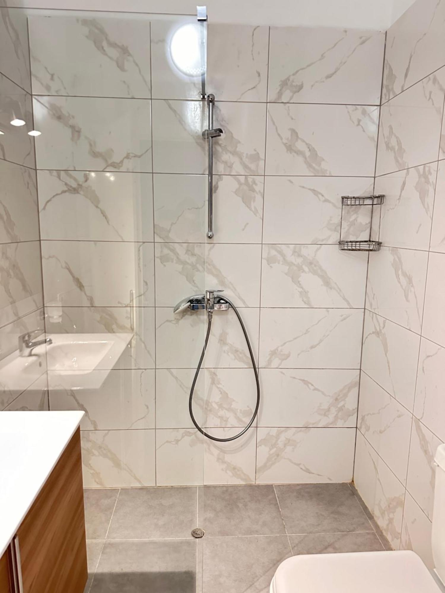 The Hill Sea View Apartment Sarandë 外观 照片