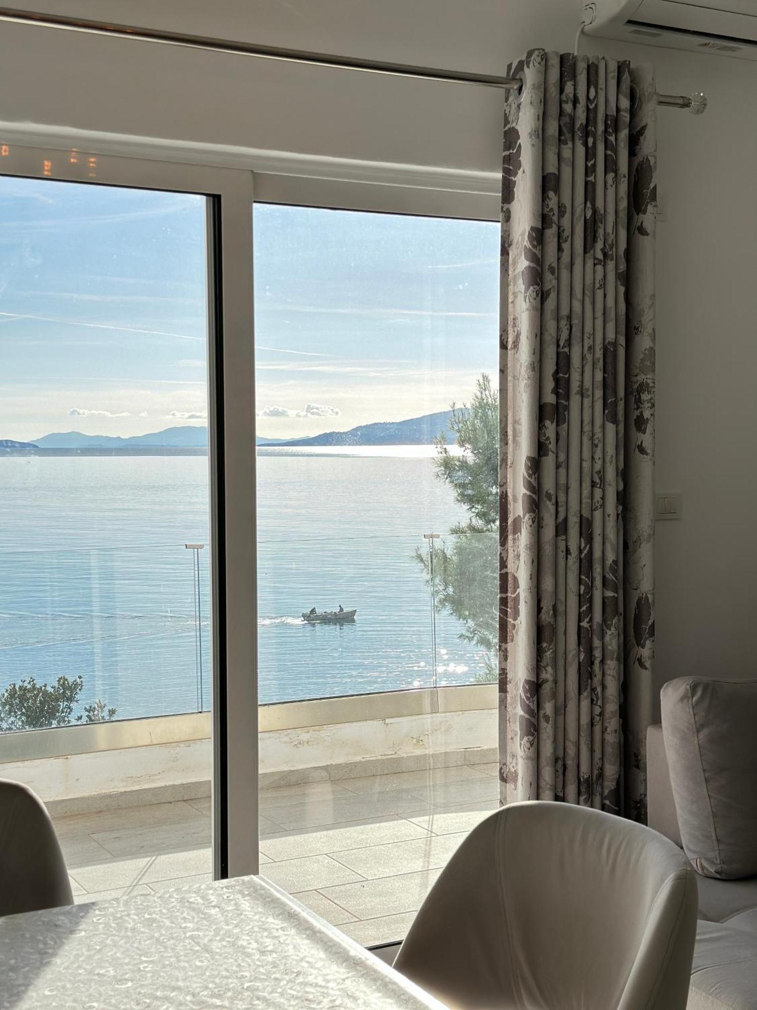 The Hill Sea View Apartment Sarandë 外观 照片